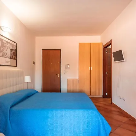 Relaxing Cristal Blu Sleeps 3 Num1488