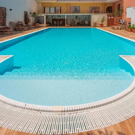 Relaxing Cristal Blu Sleeps 3 Num1488